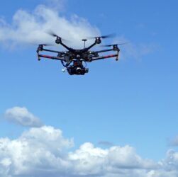 Новини світу - У Швеції коло бази ВМС побачили невідомі дрони