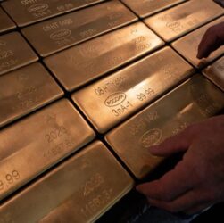 Новини бізнесу - У Швейцарії розслідують торгівлю підсанкційним російським золотом