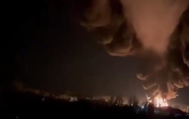 Новини світу - У Смоленську скаржаться на масовану атаку БПЛА