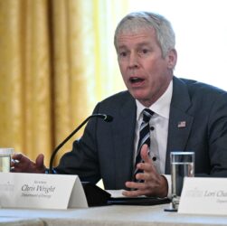 Новини світу - У Трампа прокоментували ймовірність нових санкцій проти РФ