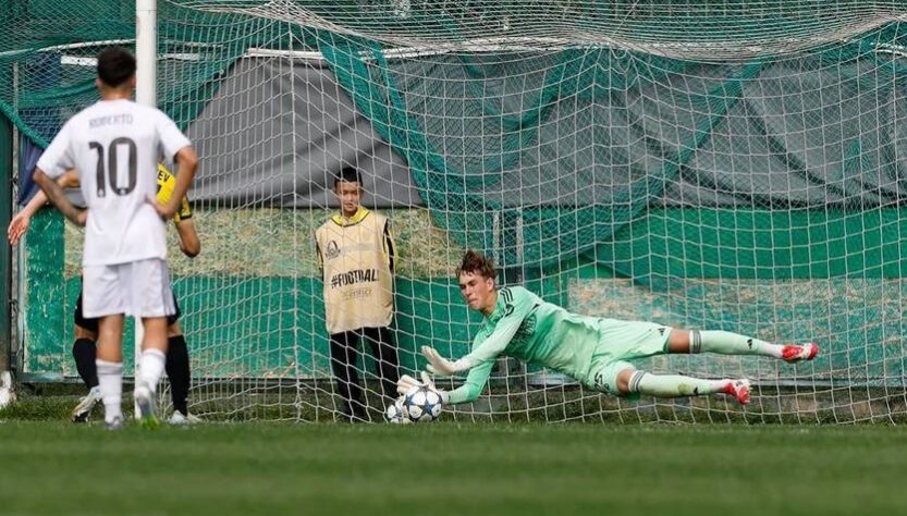 Новини спорту - Український голкіпер відбив пенальті в дебюті за Реал U19