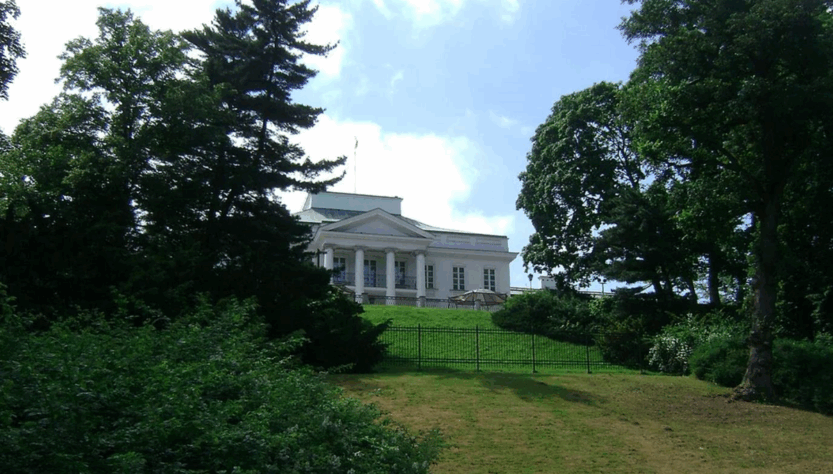 Новини світу - Українця, який запустив дрон над урядовими будівлями в Польщі, депортували