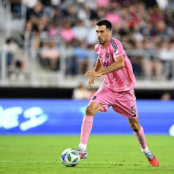 Новини спорту - Утілення спадкоємності футбольних зірок вирішив завершити кар'єру