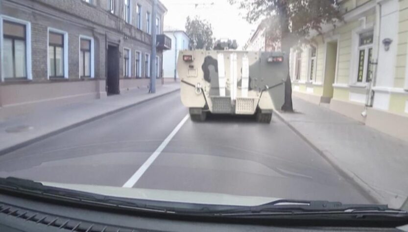 Новини світу - В Білорусі зафіксували новітній російський БТР-22