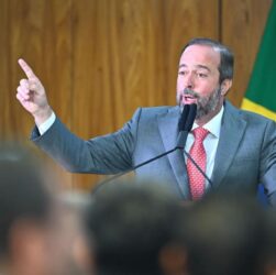 Новини світу - В Бразилії заговорили про власну ядерну зброю