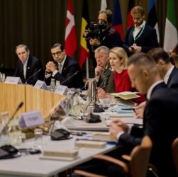 Новини України - В Гаазі почався заключний раунд перемов про компенсації для України