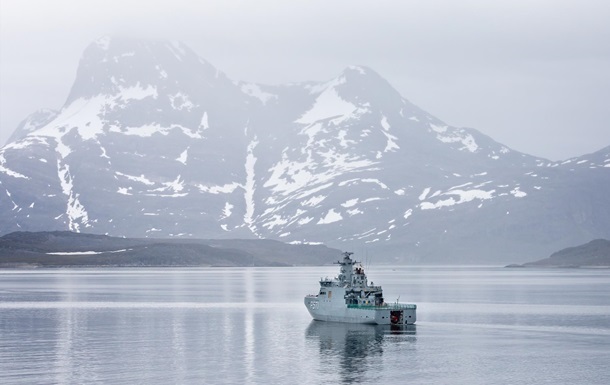 Новини світу - В Гренландії проходять військові навчання