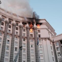 Новини України - В ОП підтвердили удар ракетою Іскандер по Кабміну