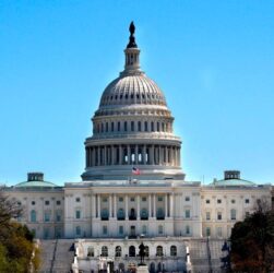 Новини політики - В США пропонують регулярно передавати Україні заморожені російські активи