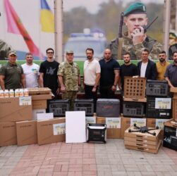 Новини бізнесу - Валерій Дубіль, фонд "Надія" та Олексій Омельяненко допомагають військовим і медикам