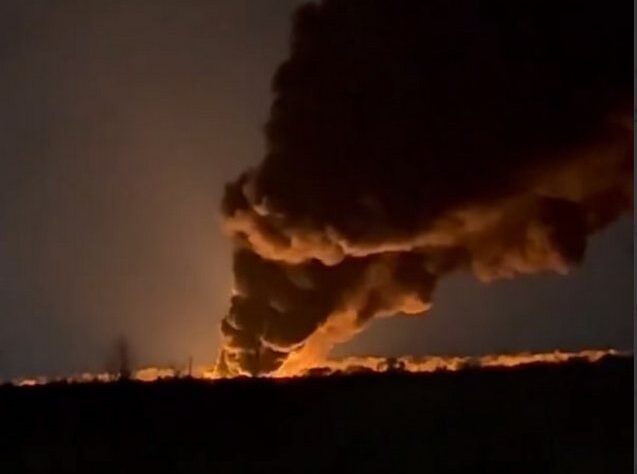 Новини України - Важливу нафтобазу в Луганську атакували дрони