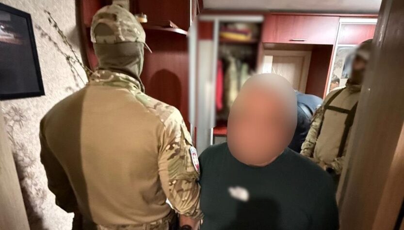 Новини Києва - Вбивство біля сміттєвого контейнера на Київщині: затримано підозрюваного