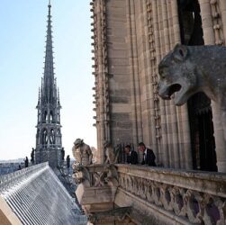 Новини світу - Вежі Нотр-Даму відкрили вперше після пожежі
