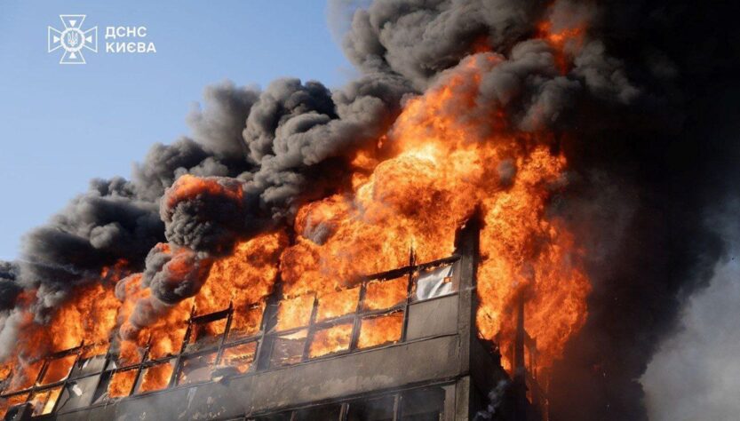 Новини України - Вибухи на Київщині: пояснення влади, зміни руху УЗ