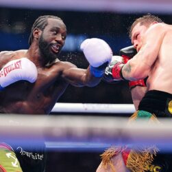 Новини спорту - Відеоогляд бою Альварес – Кроуфорд: найяскравіші моменти