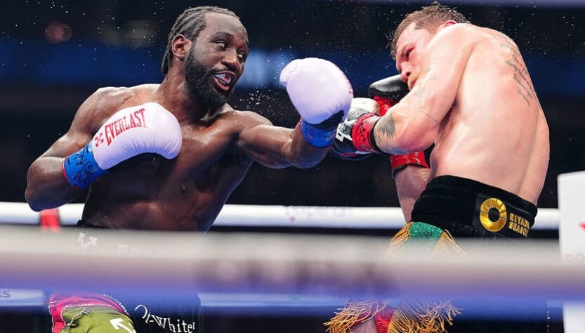 Новини спорту - Відеоогляд бою Альварес – Кроуфорд: найяскравіші моменти