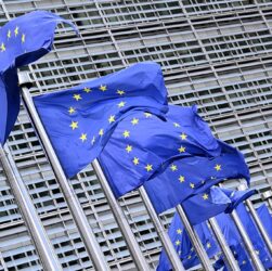 Новини світу - ЄС виключив зі списку санкцій проти Росії одного фігуранта