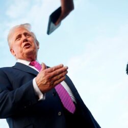 Новини світу - Зеленський повинен буде укласти угоду - Трамп