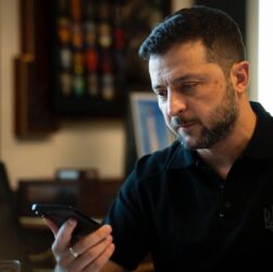 Новини України - Зеленський привітав прем'єра Норвегії з результатами виборів