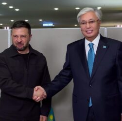 Новини України - Зенеський і Токаєв обговорили війну в Україні