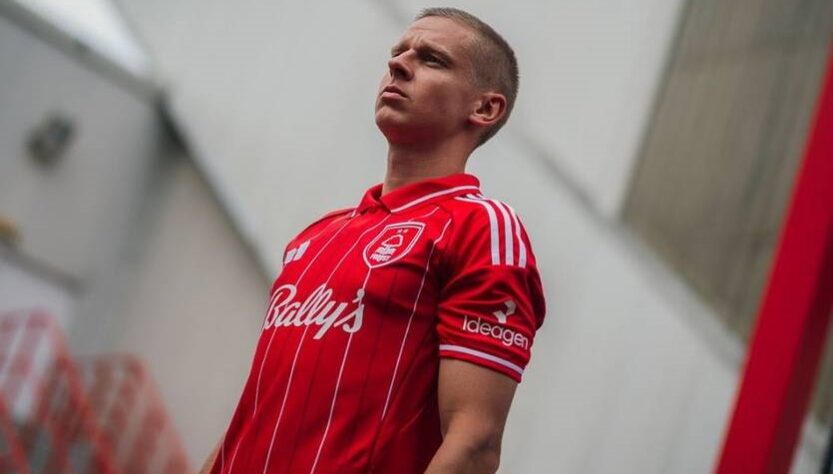 Новини спорту - Зінченка офіційно представили у Ноттінгем Форест