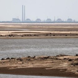 Новини України - Знищення Каховської греблі: вода у охолоджувачі на ЗАЕС впала на 3,2 метра