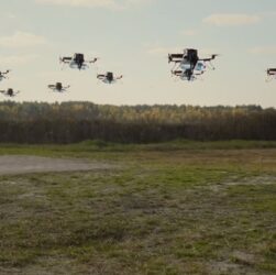 Новини України - ЗСУ почали застосовувати рої дронів на ШІ - ЗМІ