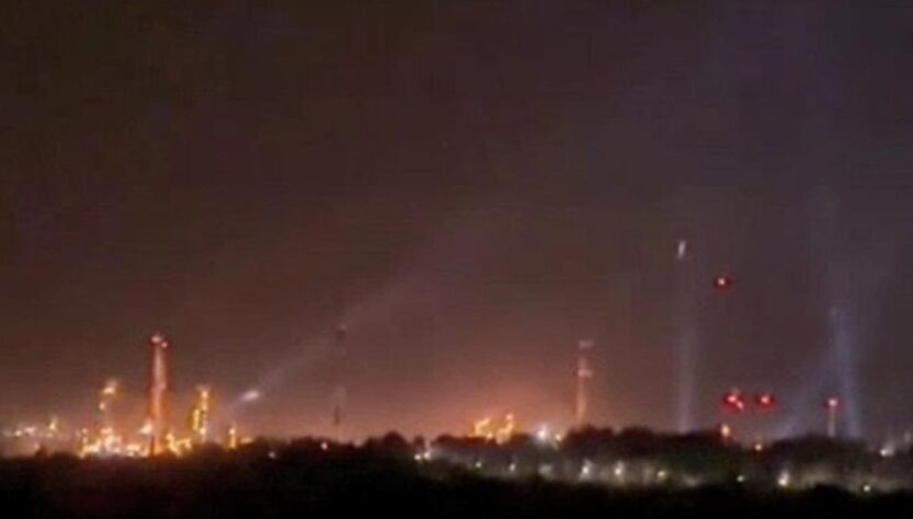 Новини України - ЗСУ завдали удару по Саратовському НПЗ