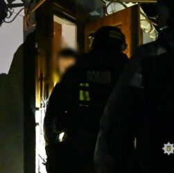 Поліцейські ліквідували злочинну організацію, яка викрала понад півсотні елітних авто в Євросоюзі