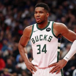 Новини спорту - Адетокумбо з результатами перших двох ігор сезону ввійшов в історію НБА