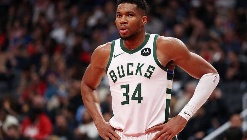 Новини спорту - Адетокумбо з результатами перших двох ігор сезону ввійшов в історію НБА