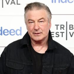 Новини культури - Алек Болдвін потрапив у серйозну ДТП