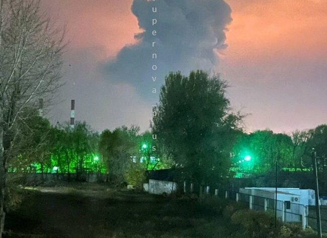 Новини світу - Атака на РФ: в Оренбурзі і Самарі горять газзавод і НПЗ