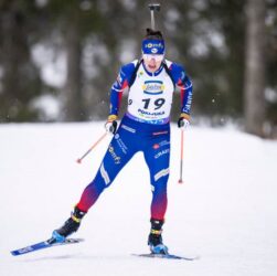 Новини спорту - Біатлоністка Сімон визнана судом винною в розводі на гроші