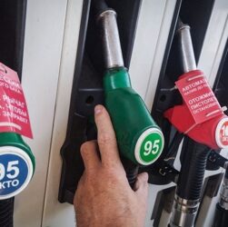 Новини світу - Білорусь вчетверо збільшила експорт бензину до РФ