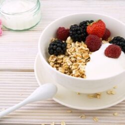 Новини України - Більше користі чи шкоди: як впливає на організм вівсянка