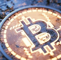 Новини бізнесу - Bitcoin обвалився нижче $105 тисяч
