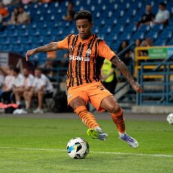 Новини спорту - Бразильський футболіст Шахтаря знову тренується разом із партнерами