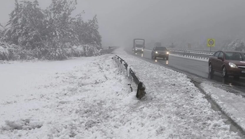 Новини світу - Через стихію на Балканах тисячі людей залишилися без світла й води
