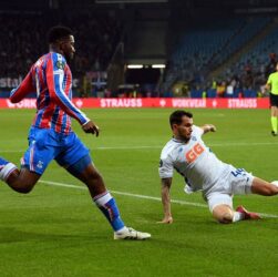 Новини спорту - Динамо Київ програло Крістал Пелес, пропустивши двічі