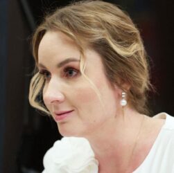 Новини світу - Дитячий омбудсмен РФ "похвалилася" викраденням дитини з Маріуполя