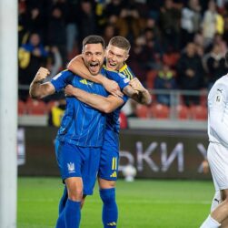 Новини спорту - Довбик пояснив, як команда відреагувала на гол у роздягальню