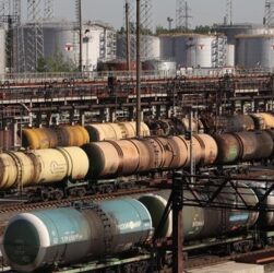 Новини світу - Експорт нафти РФ впав до мінімуму з 2022 року - ЗМІ