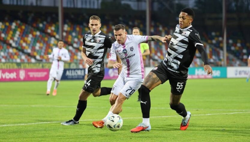 Новини спорту - Епіцентр приймав Зорю і дав їй можливість забити двічі