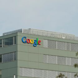 Новини бізнесу - Google інвестує $15 млрд у ШІ-центр в Індії