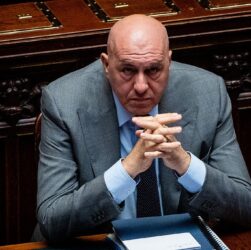 Новини світу - Італія створить кіберармію