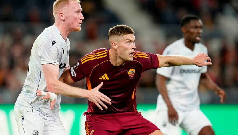 Новини спорту - Італійські ЗМІ оцінили гру Довбика після поразки Роми в Лізі Європи