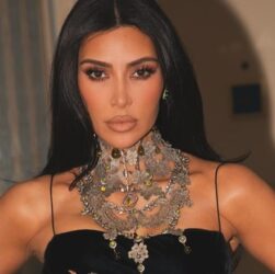 Новини культури - Кім Кардаш’ян розповіла про виявлену аневризму мозку