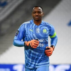 Новини спорту - Клуб Марсель увіковічив номер своєї легенди