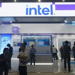Новини бізнесу - Компанія Intel розробила графічний ШІ-чип для дата-центрів
